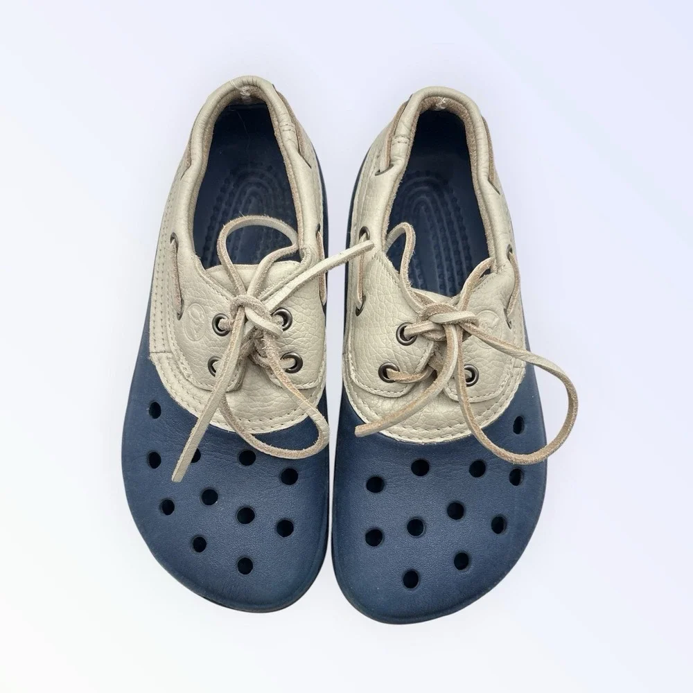 Crocs Islander Pitcrew Womens Size 9 Boat Shoes Navy Blue White Leather Lined